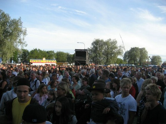IMG_5297 - ..och en massa folk.JPG