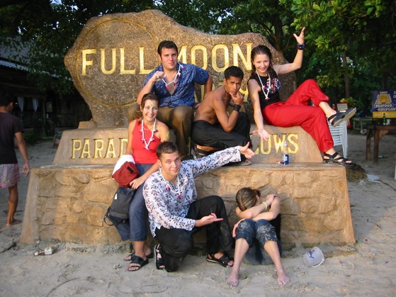 2002-11-20. Full Moon Party (koh phangan, thailand).jpg