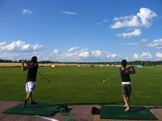 2008-07-12. Golf with Rodde (vasteras).JPG